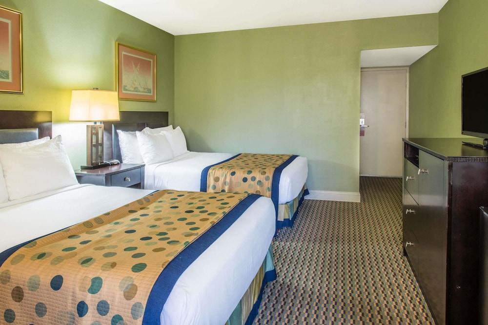 Radisson Hotel West Sacramento Exterior foto